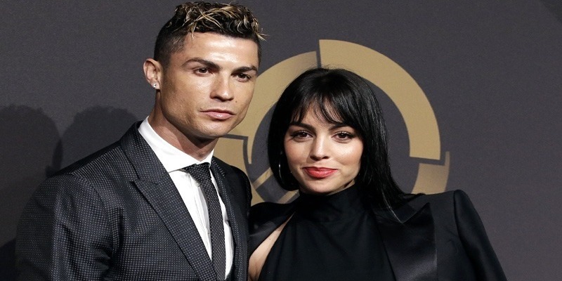 Cầu thủ Ronaldo tài năng có bao nhiêu người con?